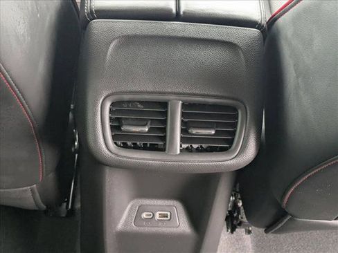 Used 2022 Buick Envision Essence w/ Sport Touring Package image 16