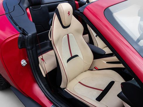 Certified 2025 Ferrari Roma Spider RWD image 56