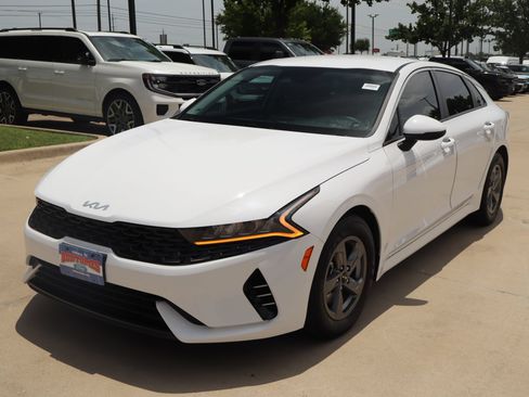 Used 2024 Kia K5 LXS FWD image 8