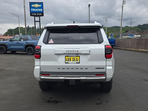 New 2026 Toyota 4Runner Limited AWD/4WD image 8