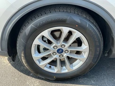 Used 2021 Ford Escape SE FWD image 11