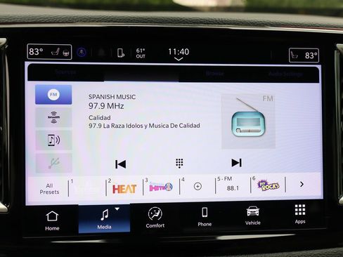 Used 2021 Chrysler Pacifica Touring-L image 30