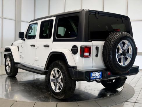 Used 2021 Jeep Wrangler Unlimited Sahara w/ Cold Weather Group image 6