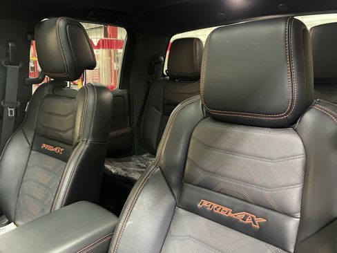 Used 2025 Nissan Frontier PRO-4X w/ Pro Premium Package AWD/4WD image 11