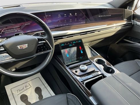 New 2026 Cadillac Escalade ESV Luxury w/ LPO, Radiant Package image 23