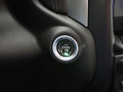 Used 2021 Chevrolet Silverado 1500 LT Trail Boss w/ Convenience Package II image 19