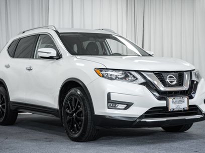 Used 2017 Nissan Rogue SV