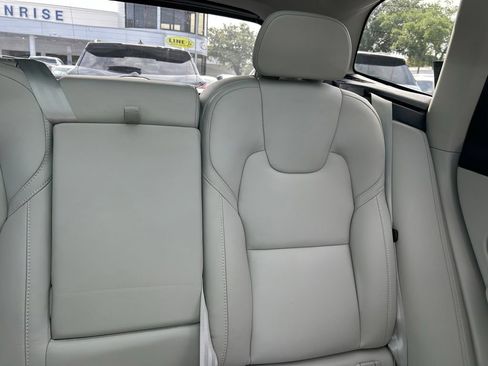 Used 2023 Volvo XC60 B5 Ultimate w/ Climate Package AWD/4WD image 14