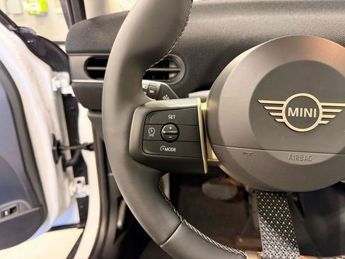 Used 2025 MINI Cooper S image 13