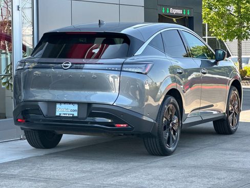 Certified 2025 Nissan Murano SV AWD/4WD image 3