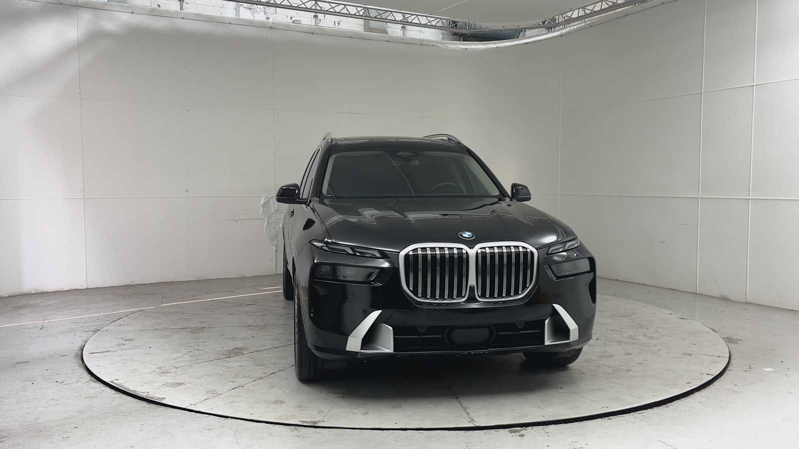 Used 2023 BMW X7 xDrive40i w/ Premium Package AWD/4WD image 6