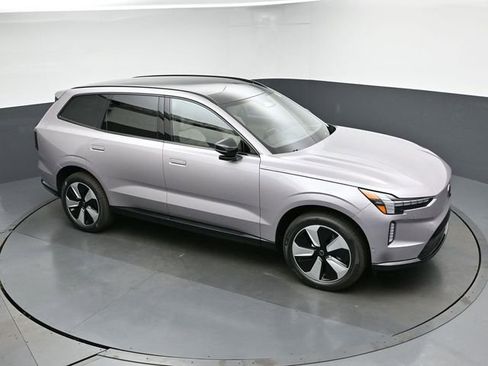 New 2026 Volvo EX90 Plus image 36