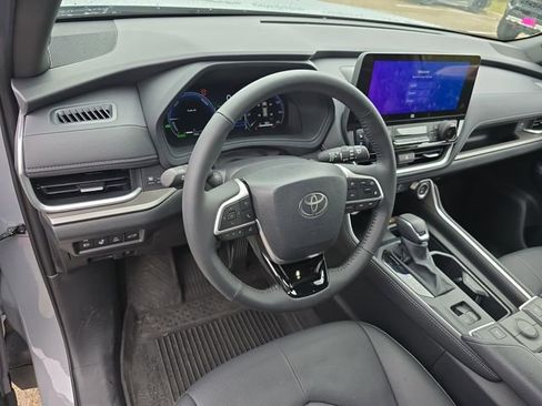 Used 2026 Toyota Grand Highlander AWD Hybrid image 17