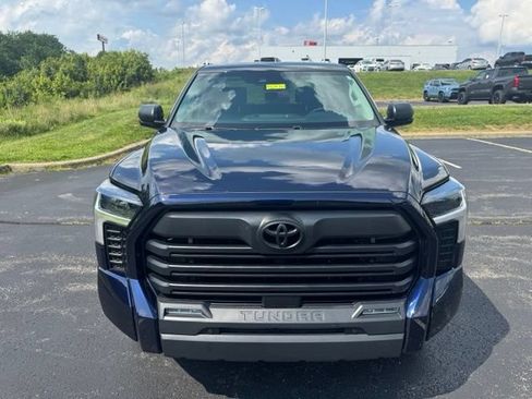 Used 2023 Toyota Tundra SR5 w/ SR5 Premium Package AWD/4WD image 8