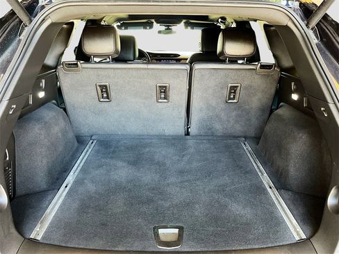 Used 2021 Cadillac XT5 Premium Luxury image 26