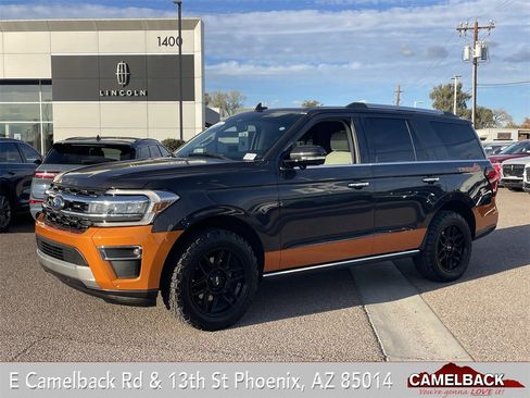 Used 2024 Ford Expedition Limited image 1