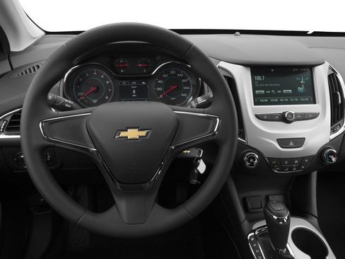 Used 2016 Chevrolet Cruze LS FWD image 10