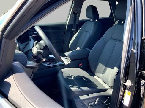 Certified 2025 Audi Q5 Premium Plus w/ Premium Plus AWD/4WD image 17