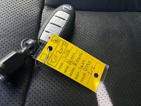 Used 2016 Nissan Rogue SL FWD image 33