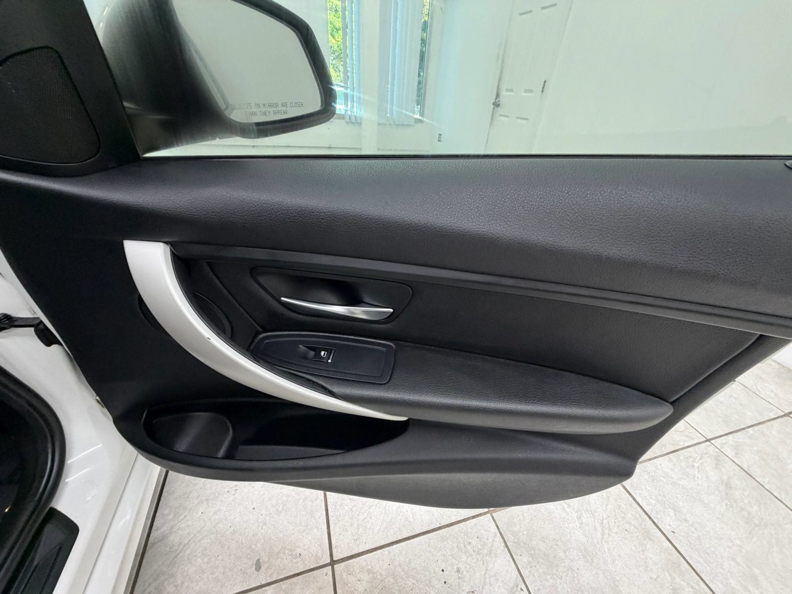 Used 2017 BMW 320i Sedan RWD image 19