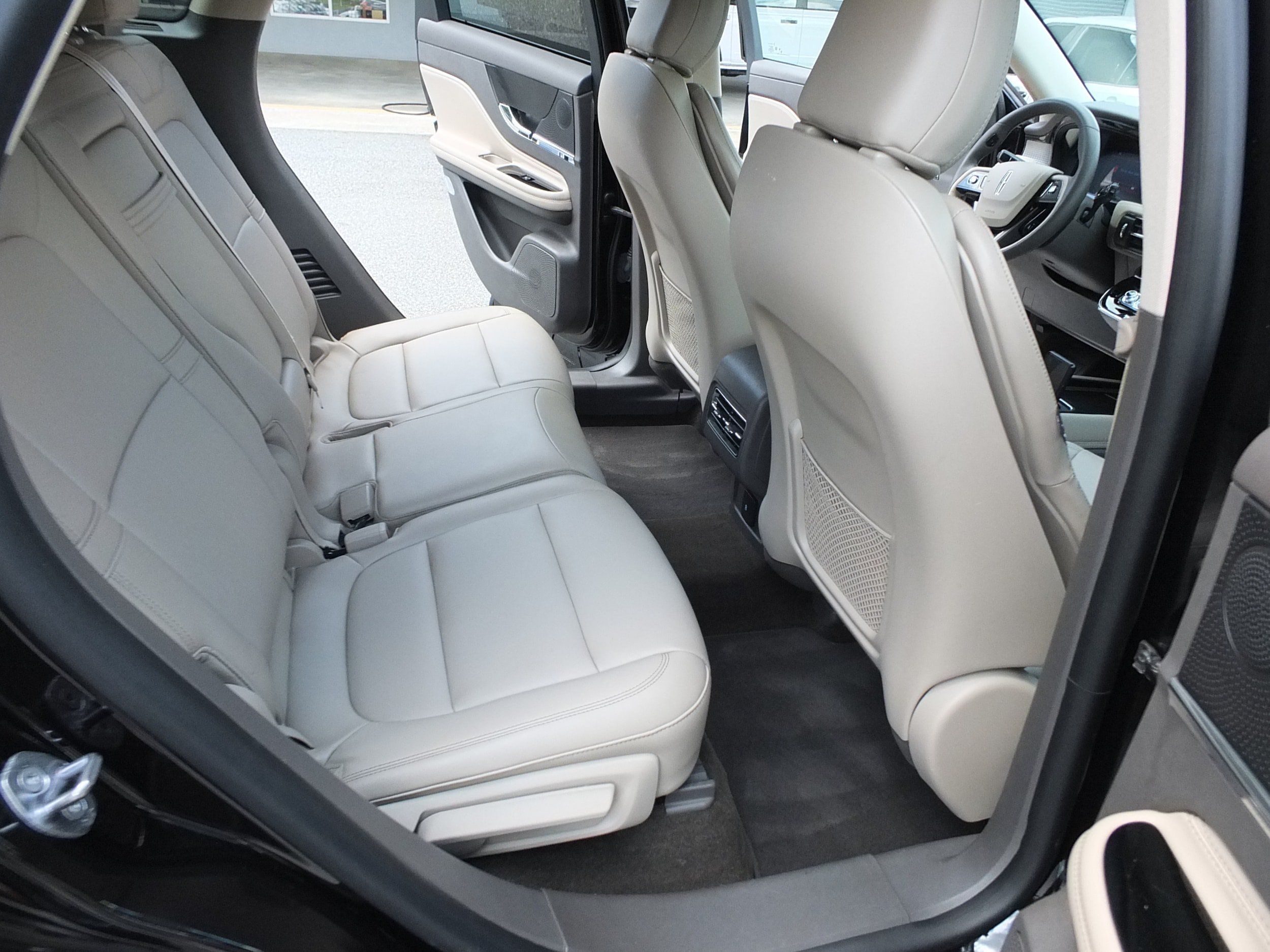 Used 2023 Lincoln Corsair FWD image 13