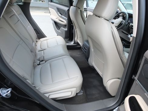Used 2023 Lincoln Corsair FWD image 13