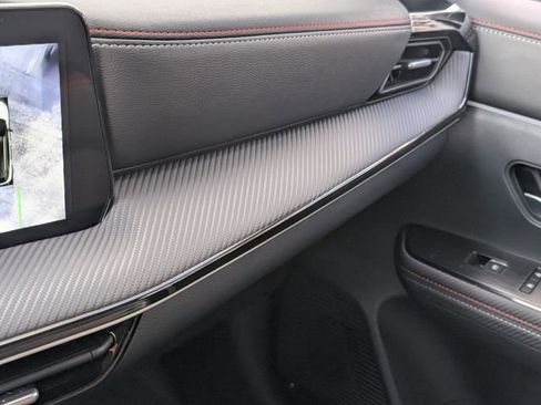 Used 2025 Nissan Kicks SR image 25