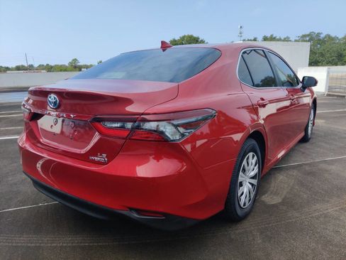 Used 2023 Toyota Camry LE image 9