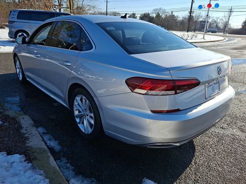 Used 2020 Volkswagen Passat 2.0T SE image 4