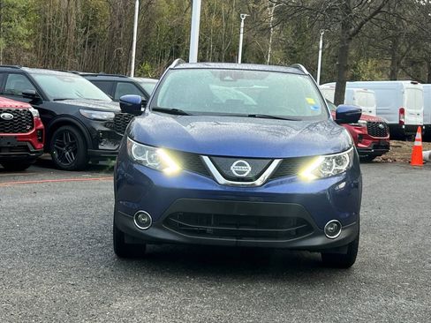 Used 2019 Nissan Rogue Sport SV w/ Technology Package image 2