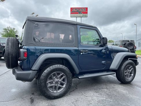 Used 2025 Jeep Wrangler Sport AWD/4WD image 42