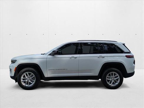New 2025 Jeep Grand Cherokee Laredo X image 5
