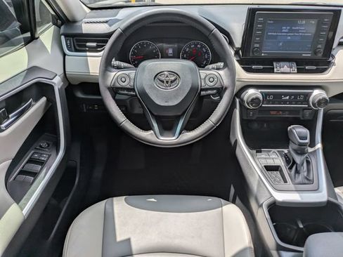 Used 2022 Toyota RAV4 XLE Premium FWD image 19