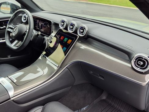 Certified 2025 Mercedes-Benz GLC 300 4MATIC image 33