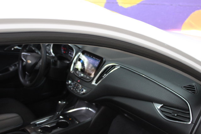 Used 2019 Chevrolet Malibu LT w/ LT True North Edition FWD image 12