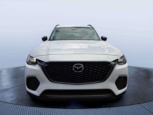 Certified 2025 MAZDA CX-70 3.3 Turbo w/ Preferred Package AWD/4WD image 8
