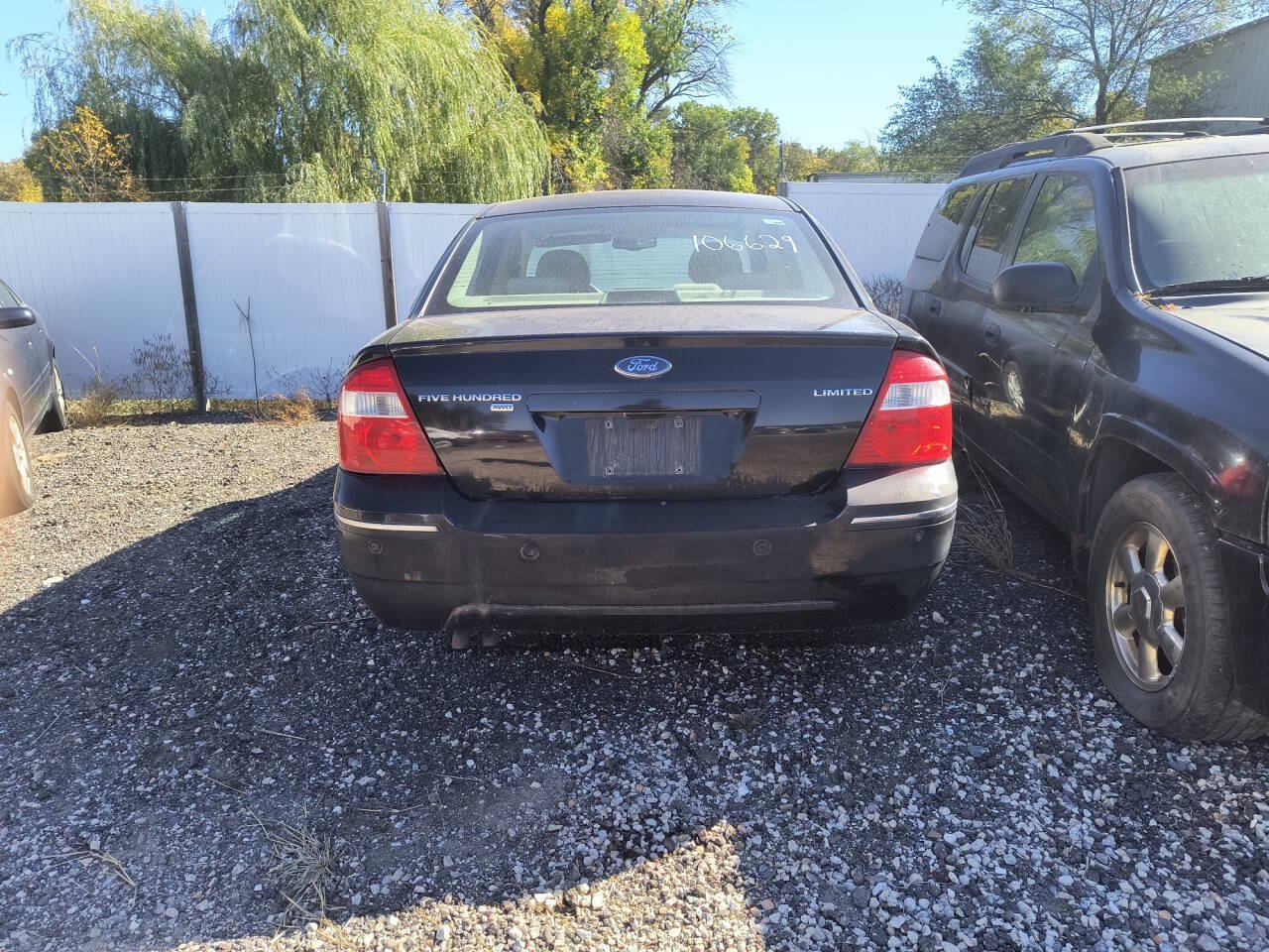 Used 2005 Ford Five Hundred Limited AWD/4WD image 4