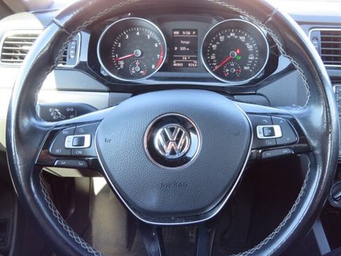 Used 2016 Volkswagen Jetta Sport w/ Lighting Package FWD image 15