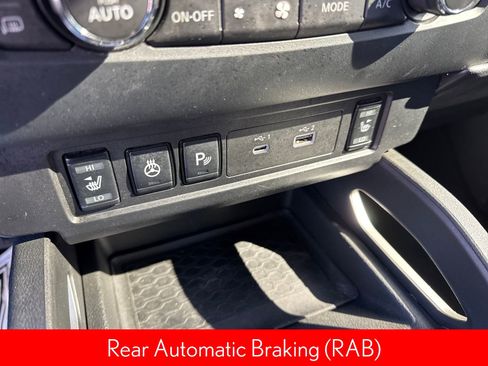 Certified 2022 Nissan Frontier SV image 22