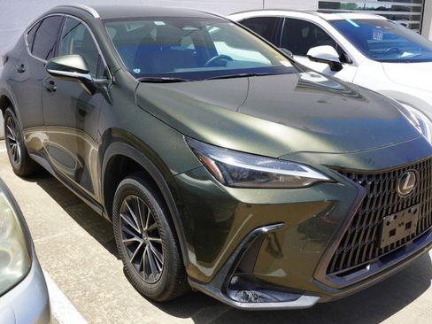 Used 2024 Lexus NX 250 FWD w/ Towing Package (2000 Lbs) image 3