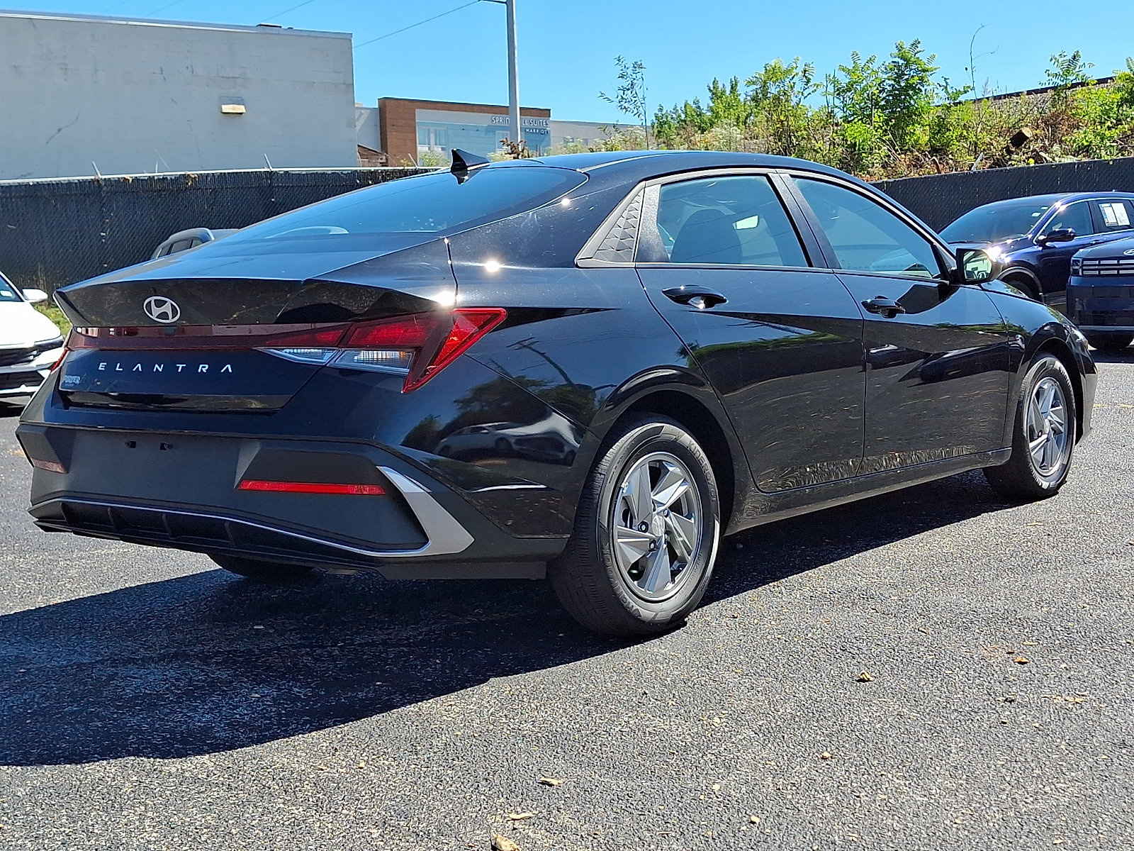 Certified 2026 Hyundai Elantra SE FWD image 6