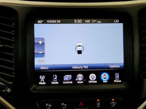 Used 2018 Jeep Cherokee Overland w/ Technology Group AWD/4WD image 19