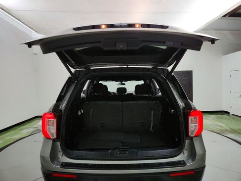 Used 2020 Ford Explorer XLT RWD image 30