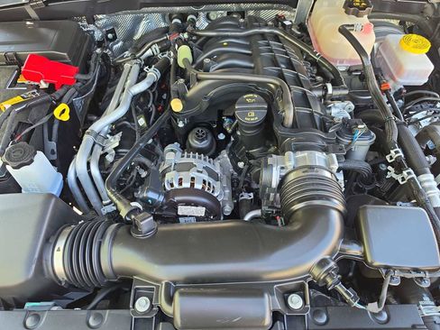 Used 2024 Jeep Wrangler Sport S image 15