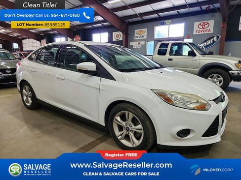 Used 2014 Ford Focus SE FWD image 5