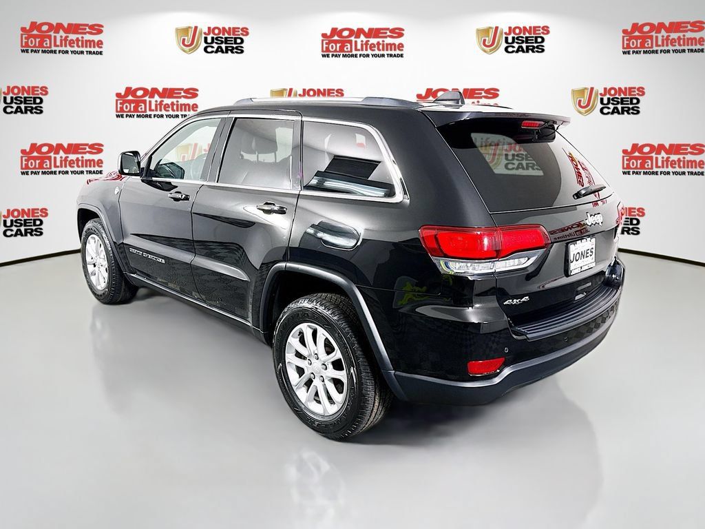 Used 2021 Jeep Grand Cherokee Laredo AWD/4WD image 2