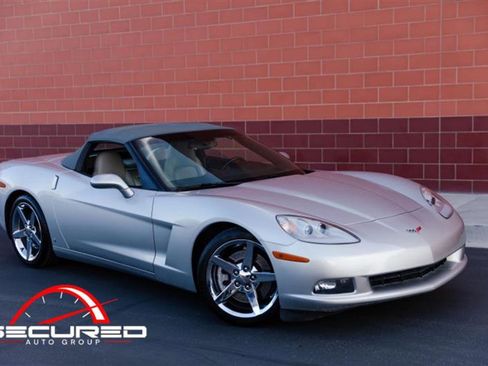 Used 2007 Chevrolet Corvette Convertible w/ Preferred Equipment Group image 1