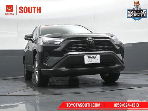 Used 2025 Toyota RAV4 XLE AWD/4WD image 39