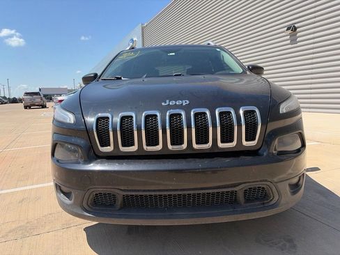 Used 2014 Jeep Cherokee Latitude FWD image 8