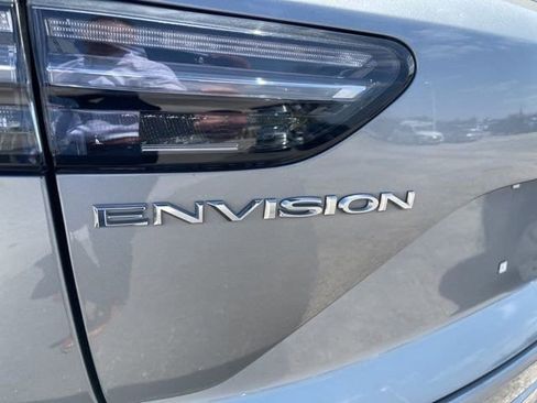 Used 2023 Buick Envision Avenir image 9